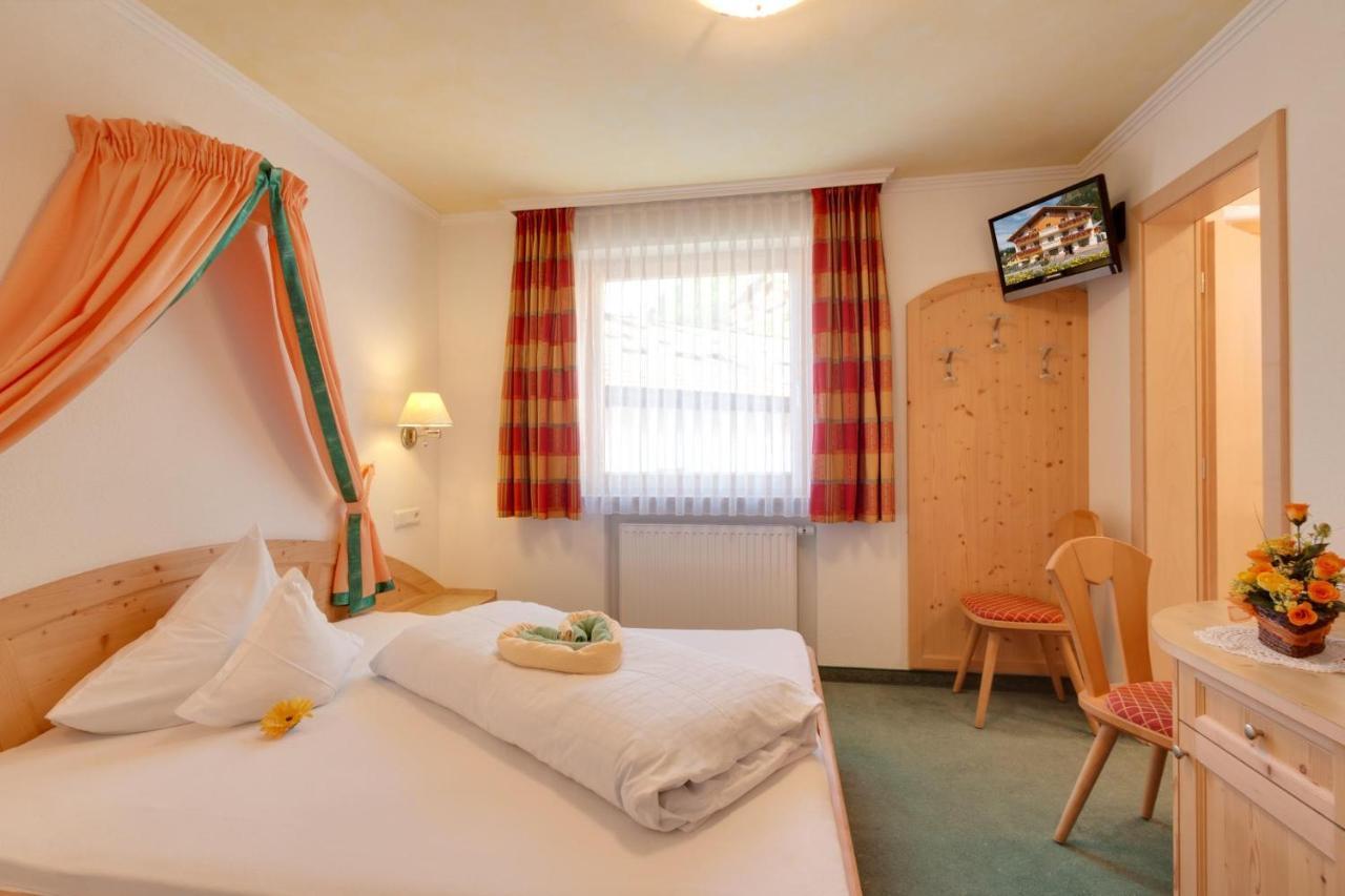Hotel Theiner Curon Venosta Buitenkant foto