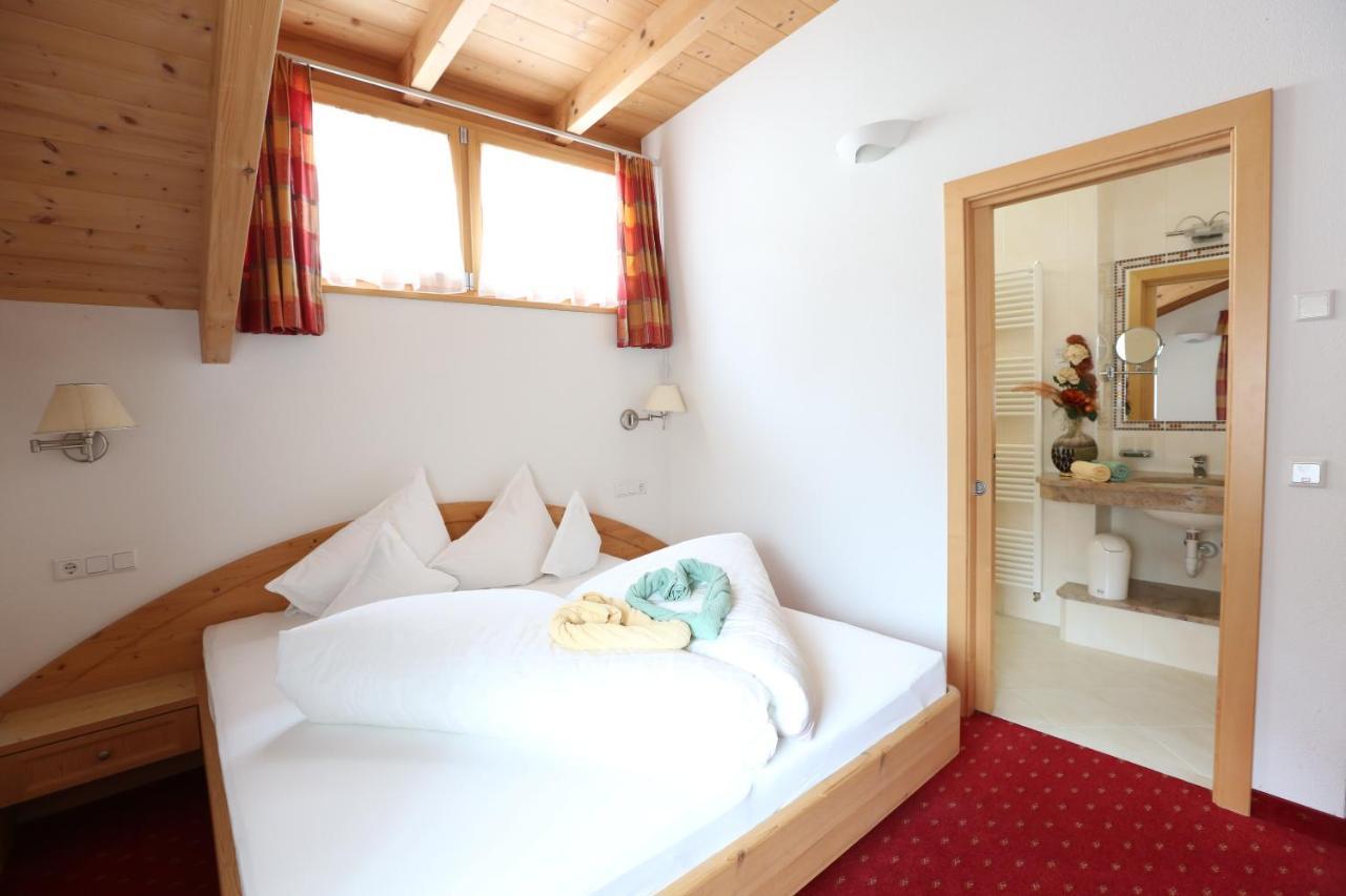 Hotel Theiner Curon Venosta Buitenkant foto