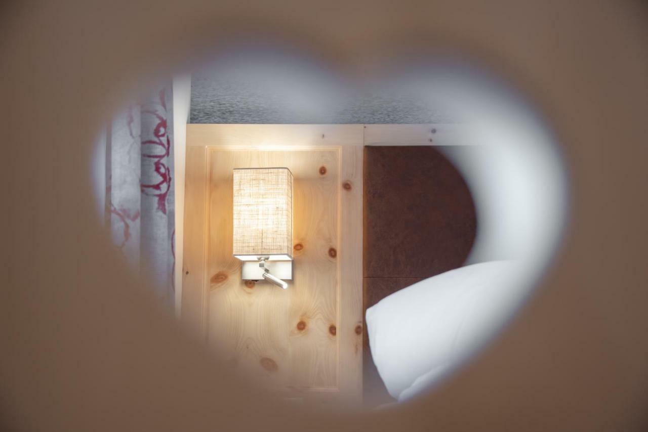 Hotel Theiner Curon Venosta Buitenkant foto