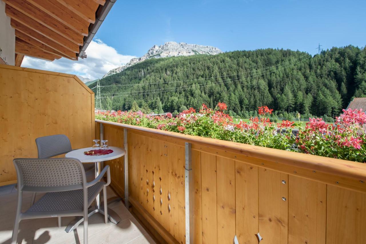 Hotel Theiner Curon Venosta Buitenkant foto