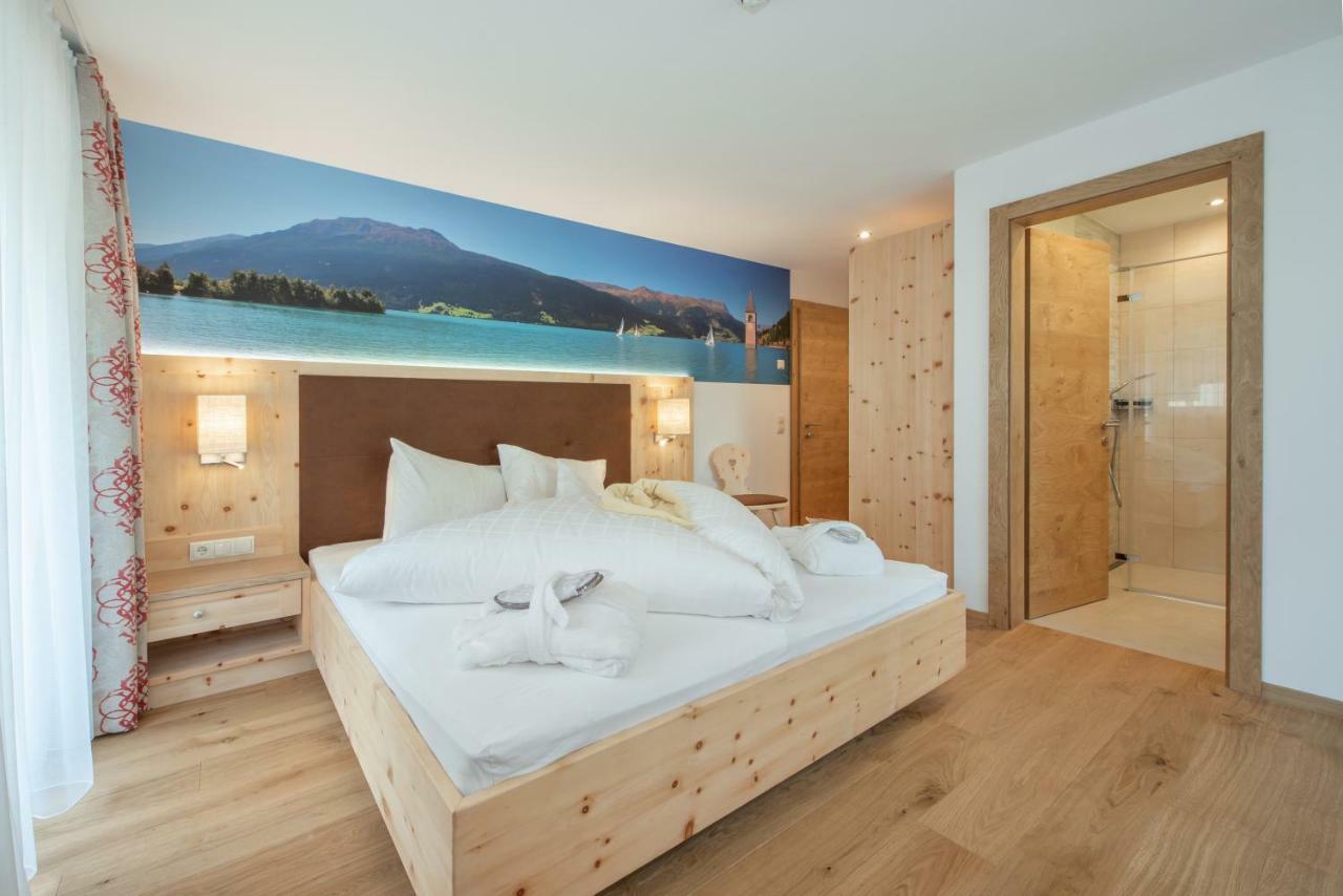 Hotel Theiner Curon Venosta Buitenkant foto